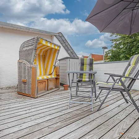 Holiday home Fewo1846 - Altes Steuermannhaus - Uriges Reihenhaus Mit 2 Schlafzimmern In Der Altstadt *